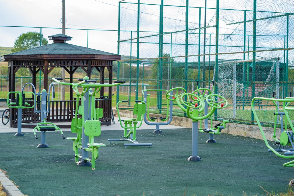 5 echipamente care nu ar trebui să lipsească dintr-un parc de fitness