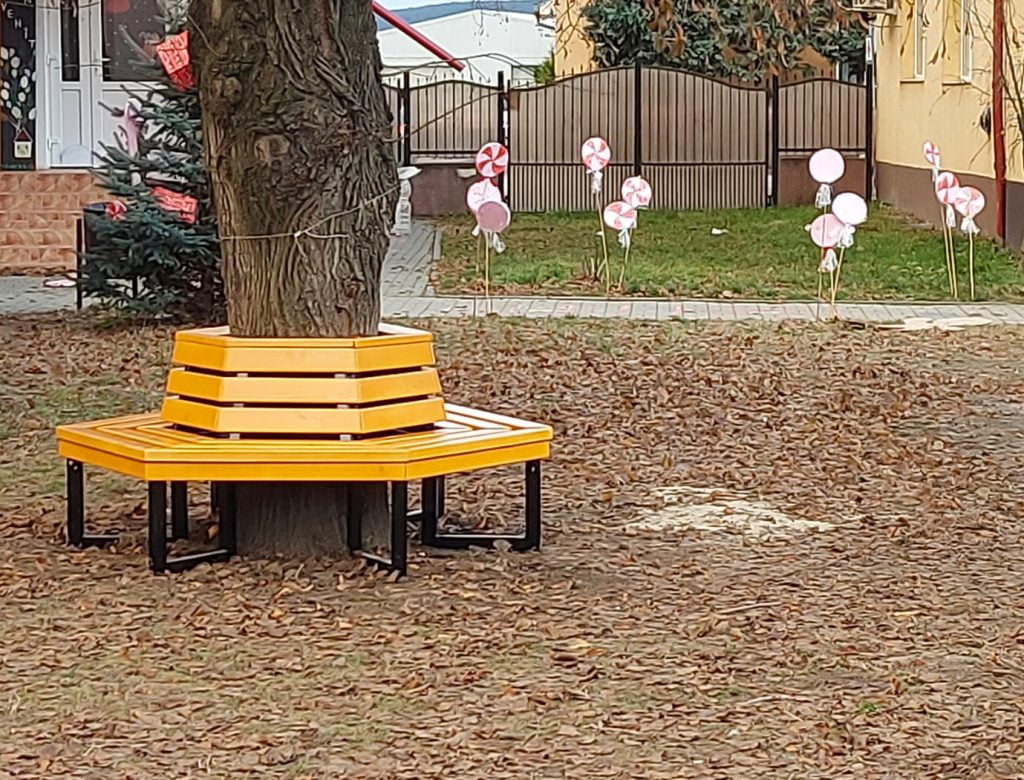 Bancă din lemn hexagonală, imaginea 2